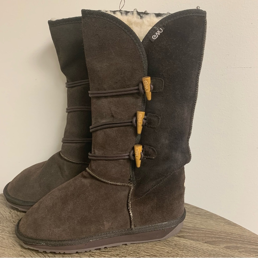 EMU Australia Chocolate Suede Toggle Boots. Size 9.
